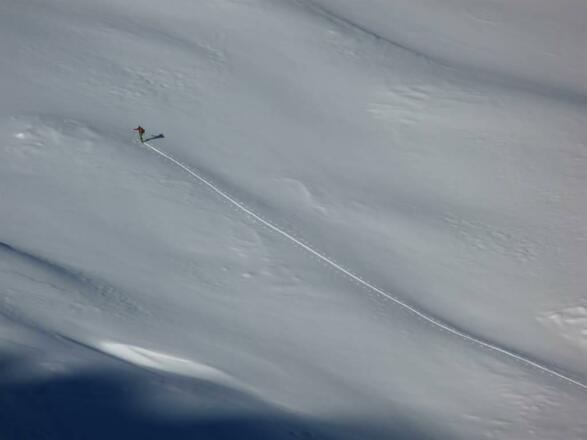 unberührte Tiefschneehänge