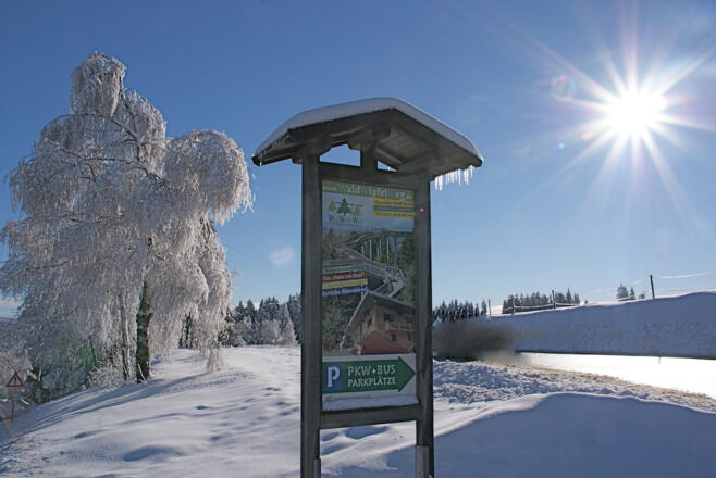 WaldWipfelWeg-Einfahrt in Maibrunn am Weg Maibrunn-Münchszell