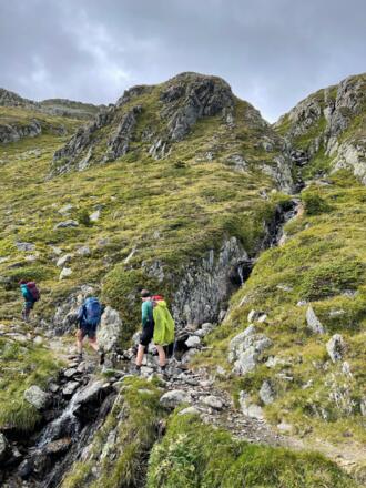 Eine der vielen Bachquerungen an Tag 2