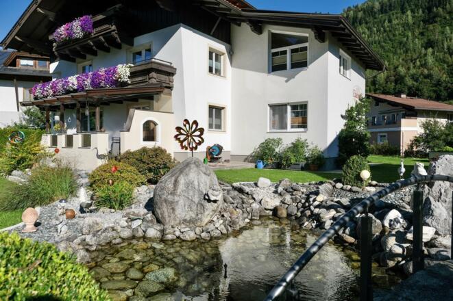 0009D2FB-2ECD-4727-9E27-6CDA63B380ED