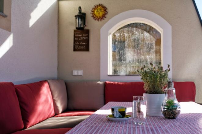 009E8469-0678-4C82-9AF1-BADA7D8C91CB