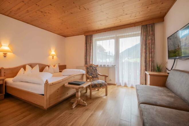 Doppelzimmer mit Zustellbett