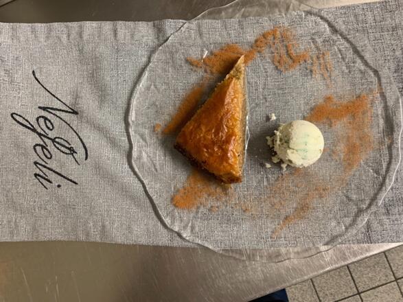 NEFELI - Griechische Taverne