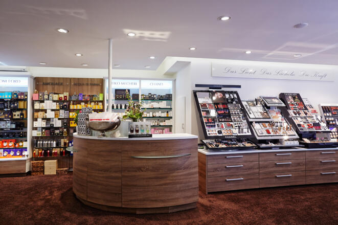 Parfümerie am Tegernsee by Hildegard Bayerschmidt