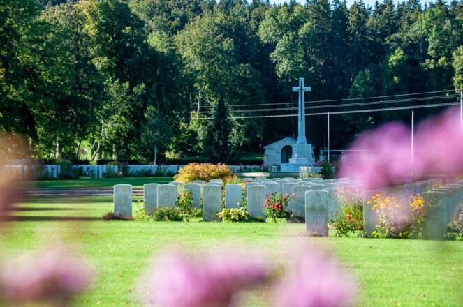 war cemetery duernbach