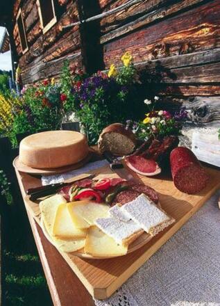 Speck und Wurst vom Neuhaushof