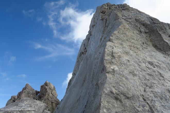 Ich schaue auf die Nordseite, da ist auch eine senkrechte Wand