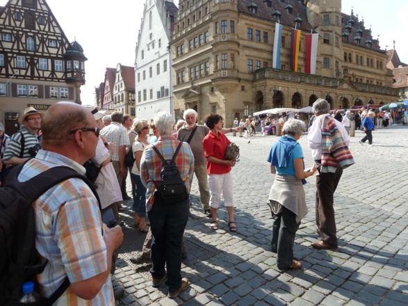 Auf dem Marktplatz in Rothenburg