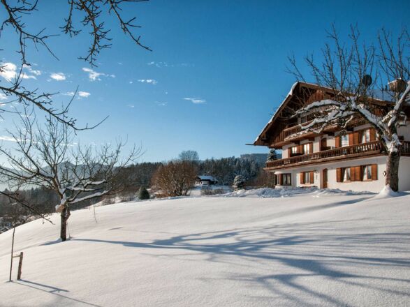 Gästehaus Unterreiterhof Bad Wiessee - Wintermärchen mit Traumblick über das Tegernseer Tal