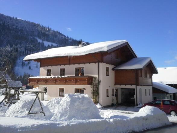 Schneeburg  im Garten