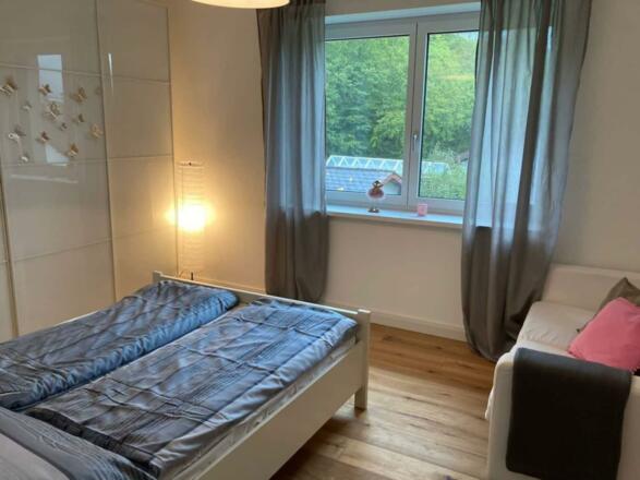 caf4b5d4-b43b-44f5-b7bb-2ce8270ef9d2