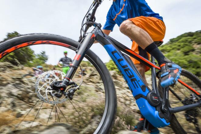 csm_cube_reaction_hybrid_1_a1f4acbc20