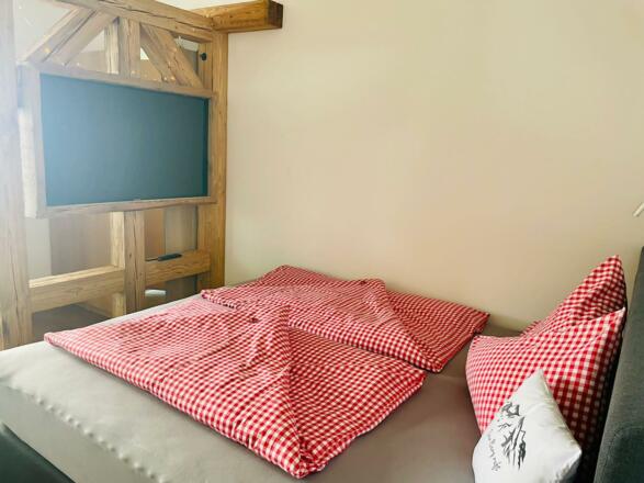 535f7611-9f21-4383-b745-6a5b865b0201 2