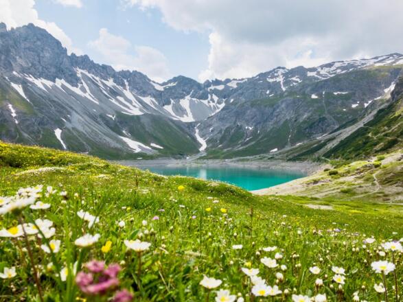 Lünersee im Frühling (c) Andreas Haller - Montafon
