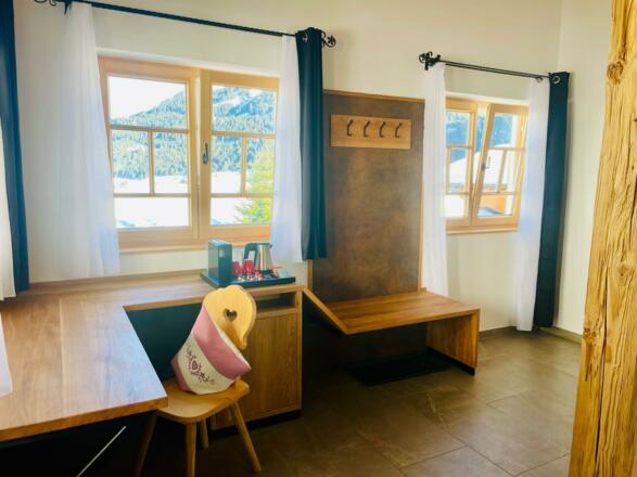 67024b84-46fb-4bbe-9ab2-7809624ae03c