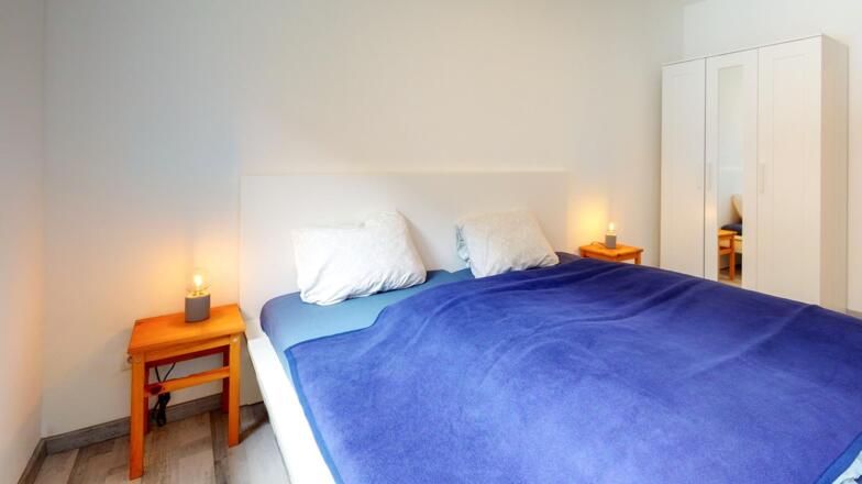 Ferienwohnung-Kathrin-Huben-Schlafzimmer-2-3