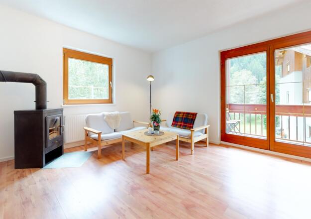 Ferienwohnung-Kathrin-Huben-Wohnzimmer-5