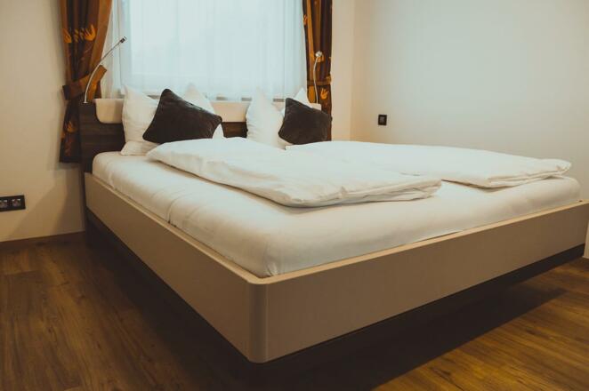 b283ced6-e363-42ea-8dac-c31f468e7166