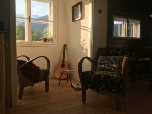 db23bcee-092e-40a7-be8c-f83620362a13