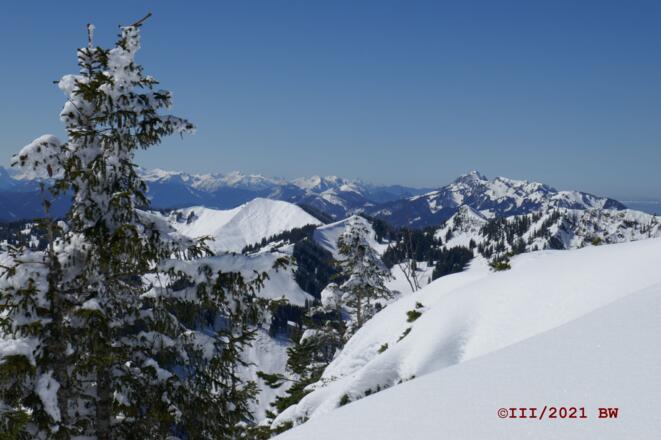 Blick Richtung Brauneck und Benediktenwand