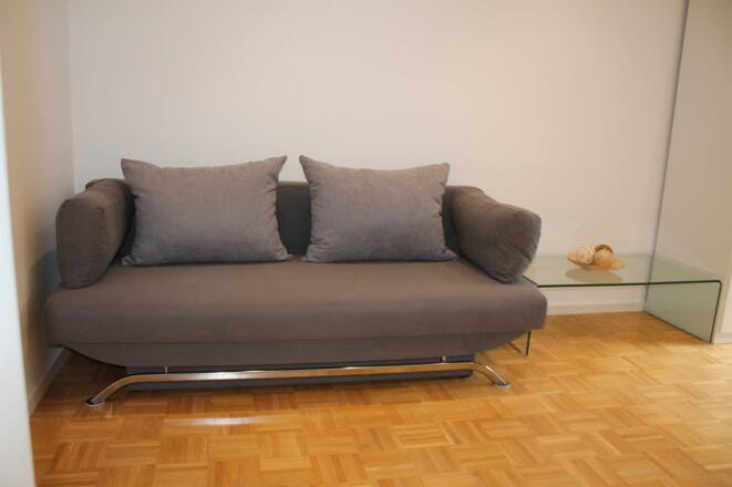 Sofa mit Schlaffunktion in Schlafzimmer 2