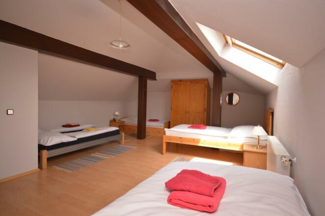 Schlafzimmer N.5