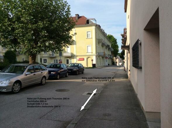 Außenanlage mit Entfernungen Fußweg