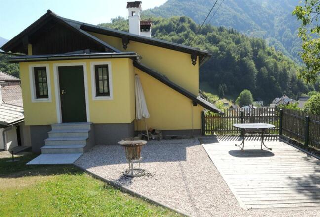 Zugang zum Haus mit Terrasse