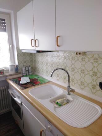 Küche mit Spülmaschine