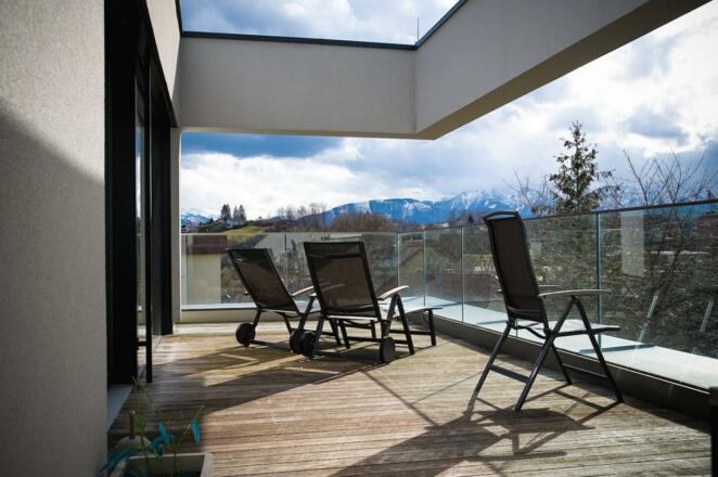 592cebbb-697c-410d-91a9-b694d1e23f92