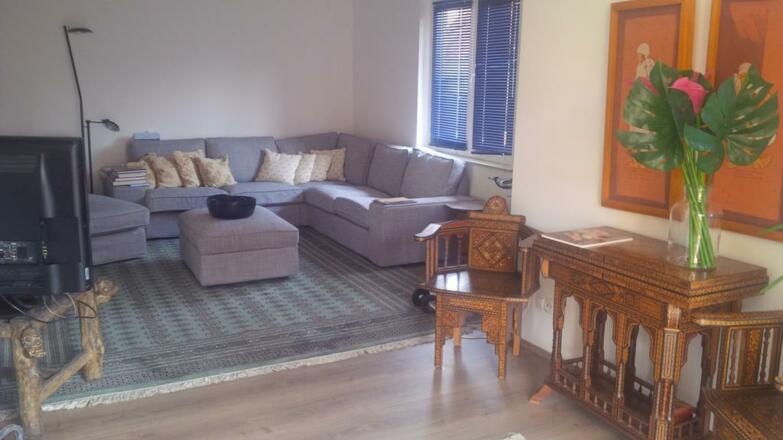 BE791B53-AF98-49DC-B368-DC7FCEAAD566