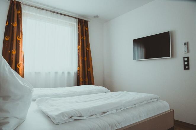 aa01c6ac-84ed-4a05-b6b5-4aafe3305ddd