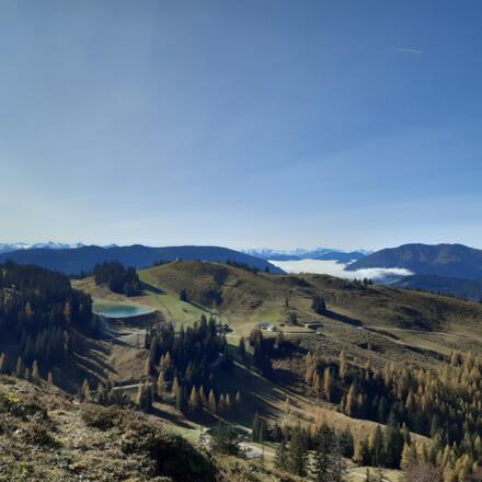 Ausblick zur Riedelkaralm mit Speicherteich