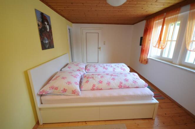 Schlafzimmer ......... ganz neu