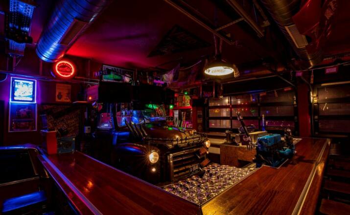 Restaurant Oilers 69 Bar