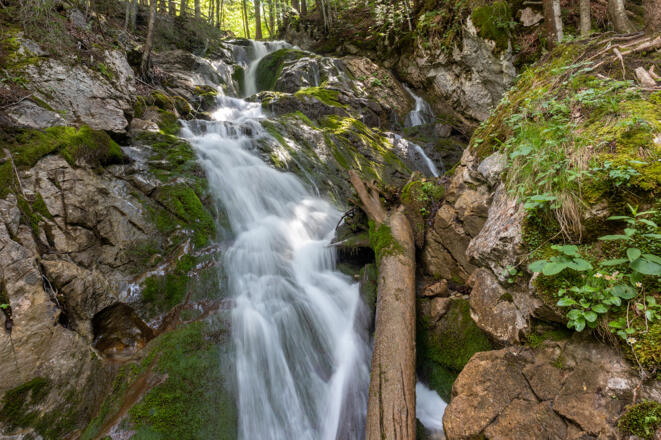 Wasserfall am Ausgang der Dr.-Vogelgesang-Klamm.