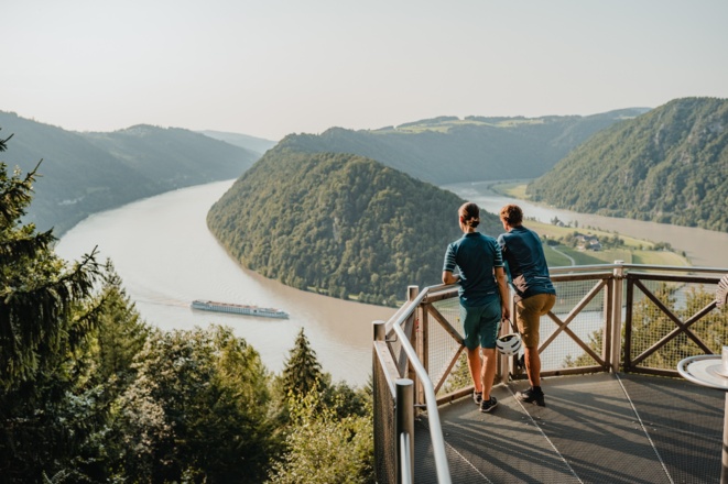 Radfahrer an der Schlögener Schlinge Haibach