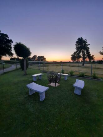 7A226E09-1E4F-4FD8-BF3A-CF0A8A00B1ED