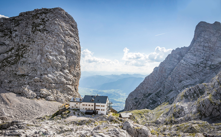 Das Riemannhaus zwischen Sommerstein und Breithorn