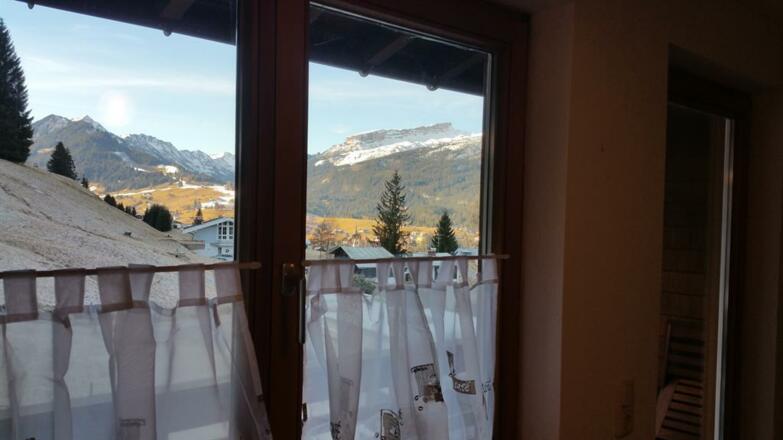 Blick aus dem Fenster  der Wohnküche