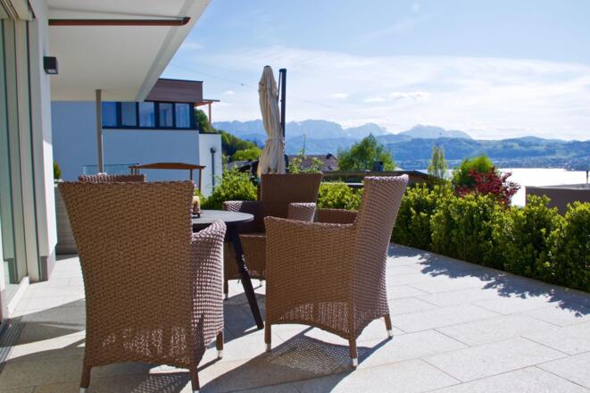 Gartenaparment-Terrasse-Seeblick