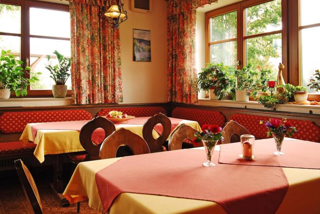 gemütlicher Frühstücksraum