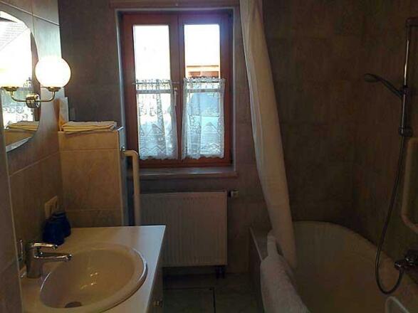 Bad, WC mit Haltegriffen