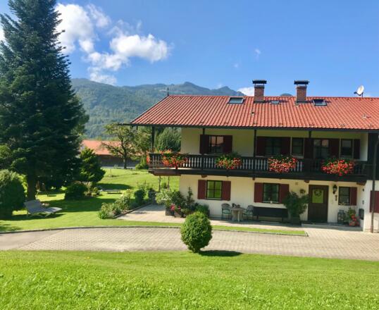 EG Ferienwohnung mit viel Platz um´s Haus