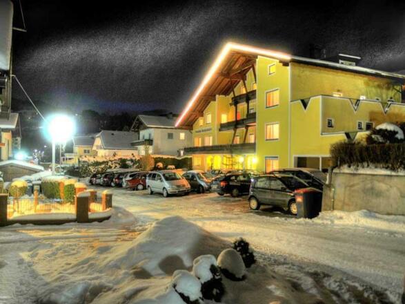 Winteransicht Hotel Bruderhofer