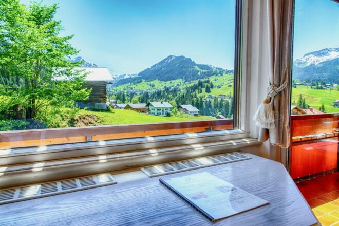 Ausblick vom Zimmer ins Tal