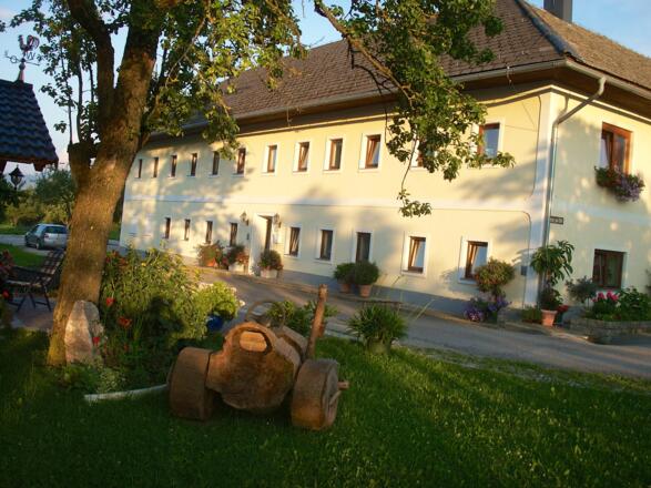 Etzelstorfer Kröpfelgut.jpg