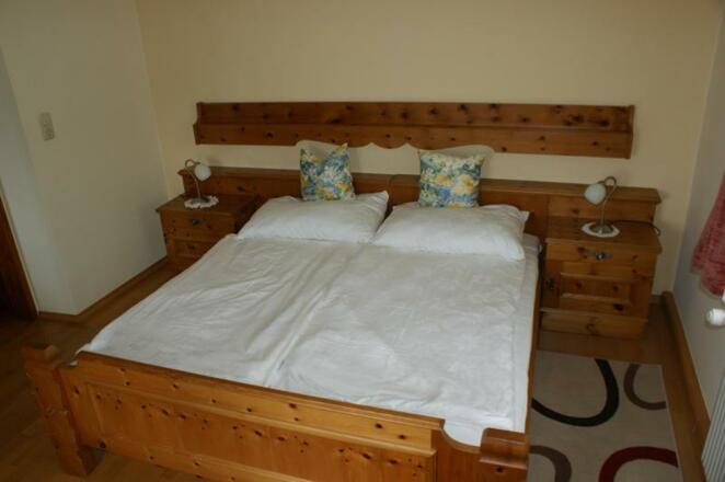 Schlafzimmer1
