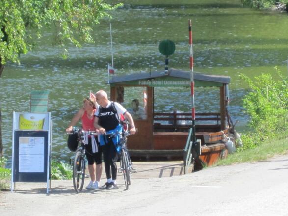 Fähre Riverresort Donauschlinge