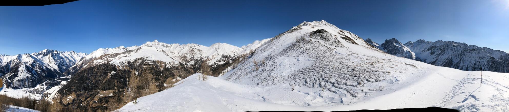 Blick vom Lesachriegel. Links der Großglockner. Rechts Glödis usw.